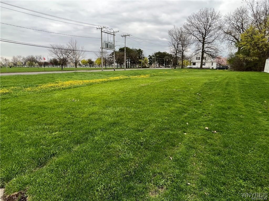 3303 Pine Avenue Niagara Falls, NY 14301 - Photo 2 of 10