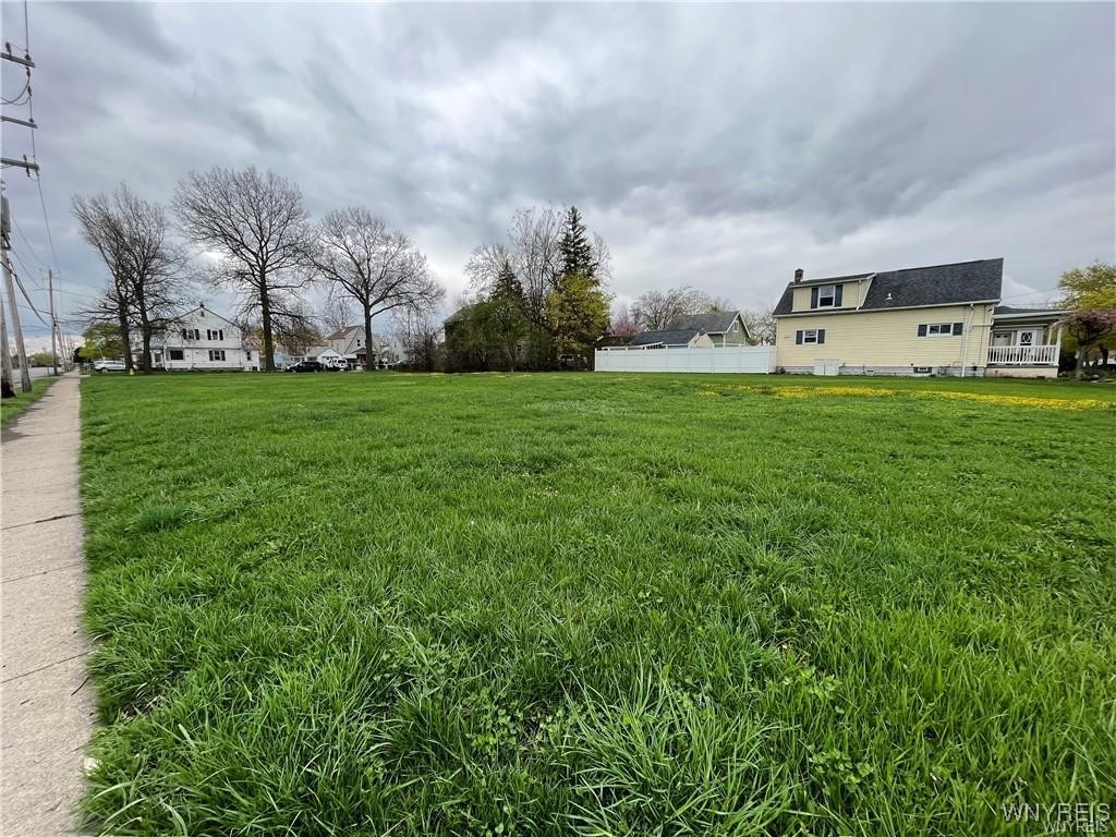 3303 Pine Avenue Niagara Falls, NY 14301 - Photo 4 of 10