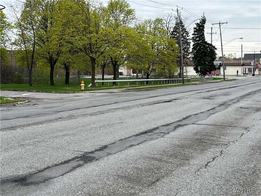 3303 Pine Avenue Niagara Falls, NY 14301 - Photo 6 of 10