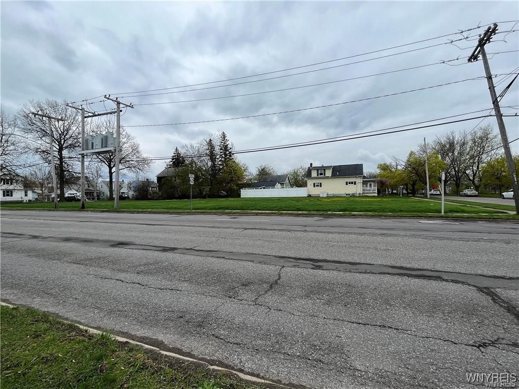 3303 Pine Avenue Niagara Falls, NY 14301 - Photo 9 of 10