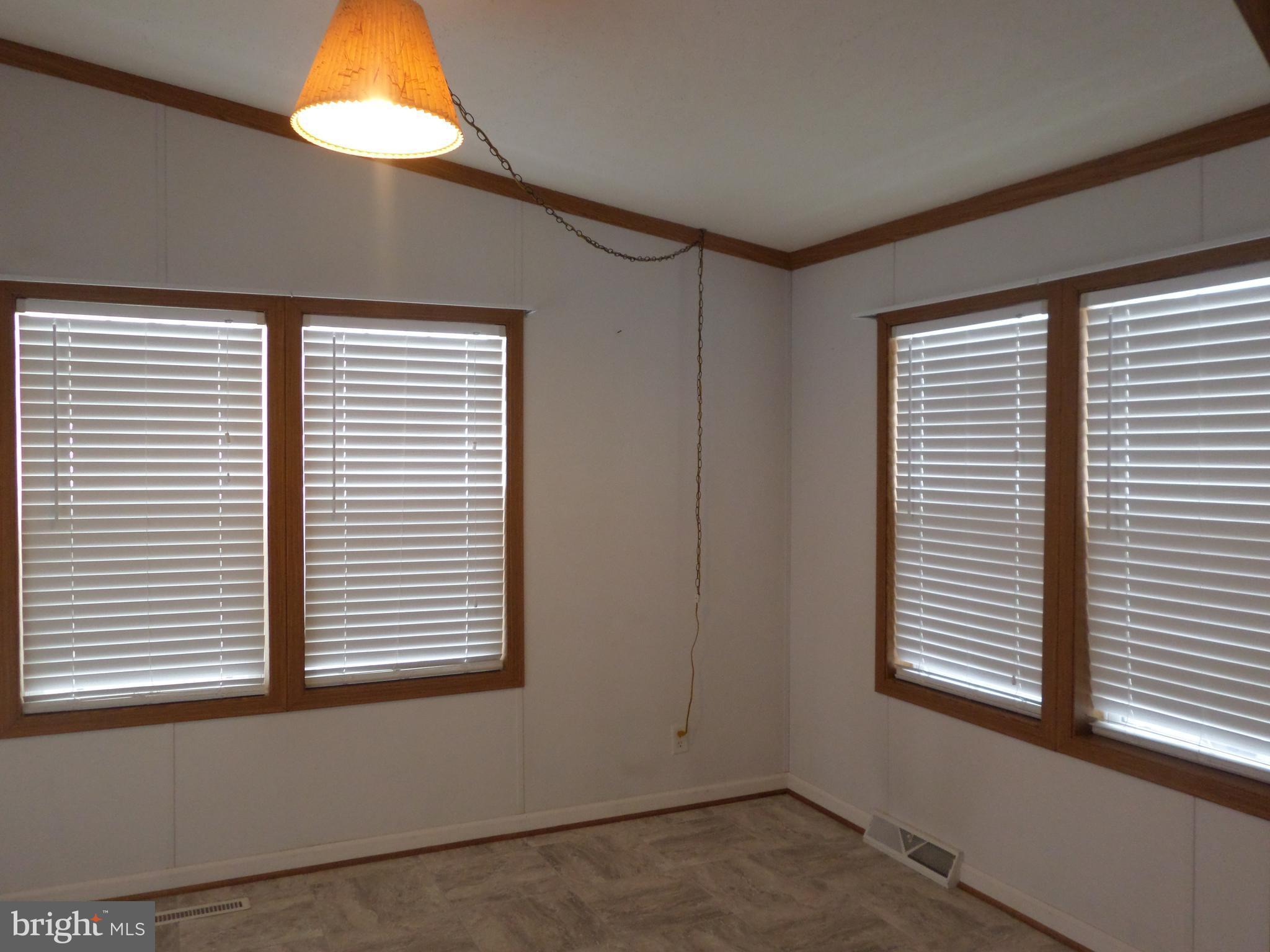 44 Valley Bottom Road Aberdeen, MD 21001 - Photo 5 of 28 Dining Room/Family Room