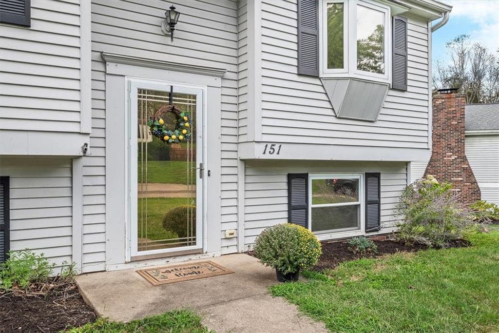 151 Walnut Strand Imperial, PA 15126 - Photo 4 of 36 Gallery Image 4