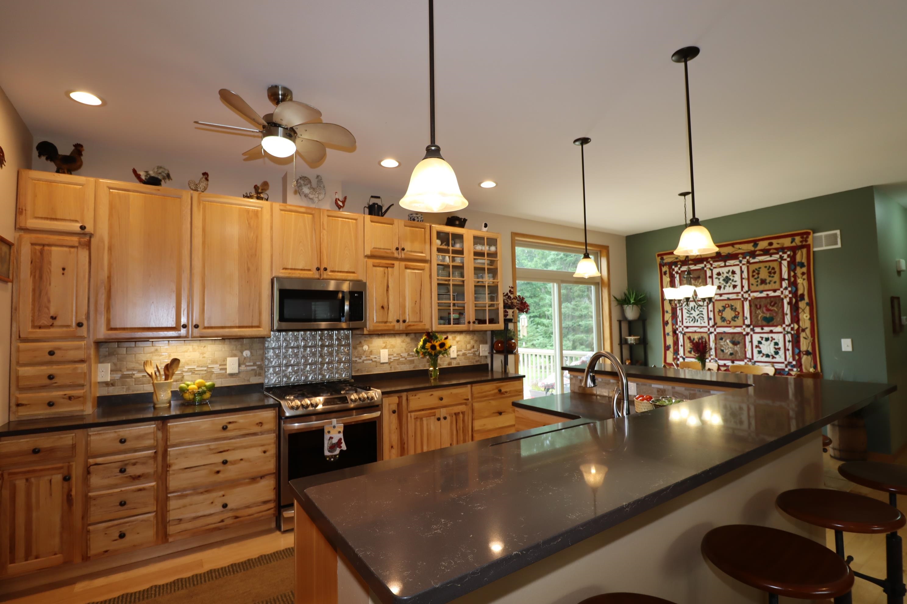 58715 Noid Road Mason, WI 54856 - Photo 28 of 89 Quartz Countertops