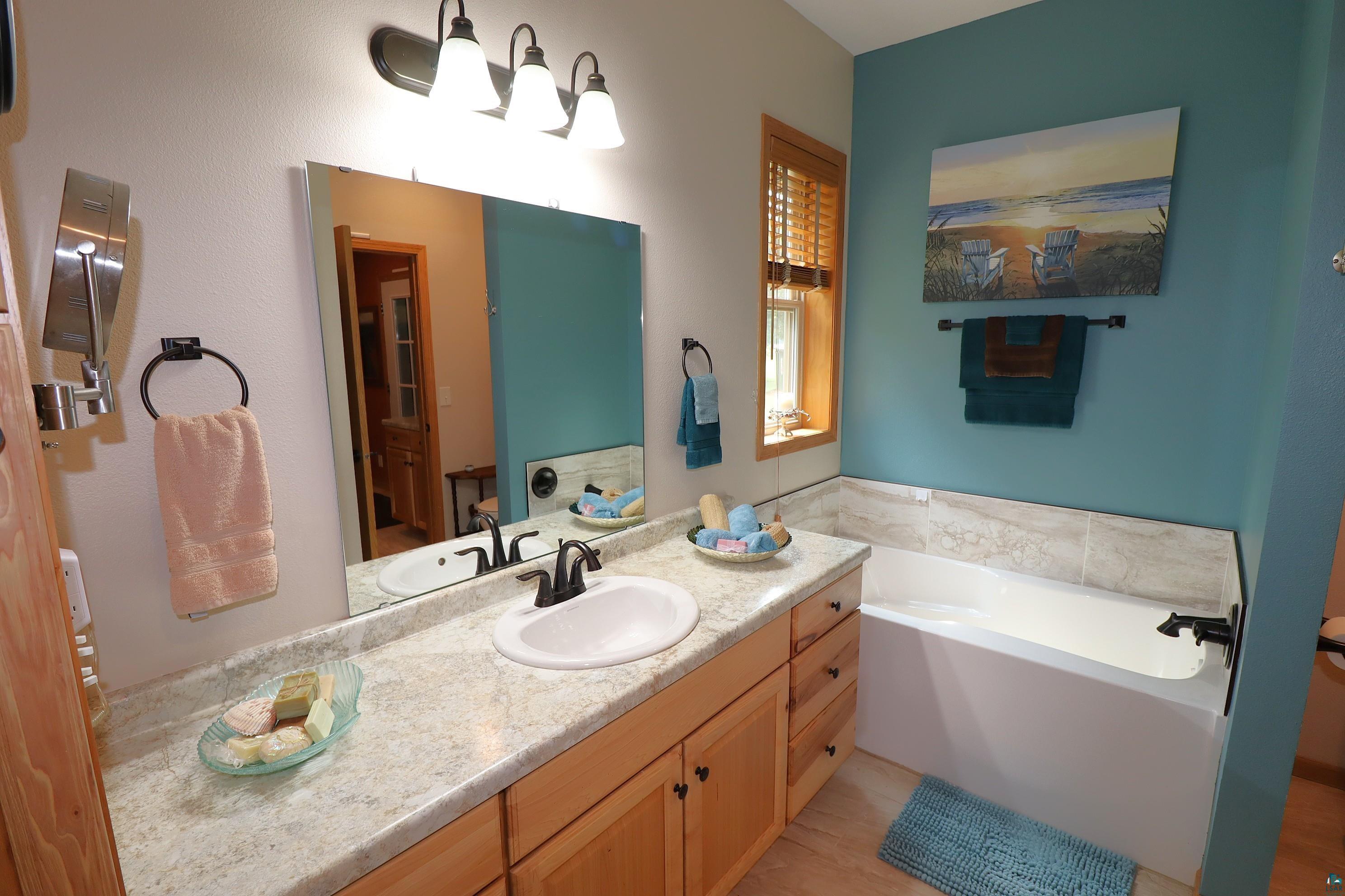 58715 Noid Road Mason, WI 54856 - Photo 37 of 89 Soaking Tub