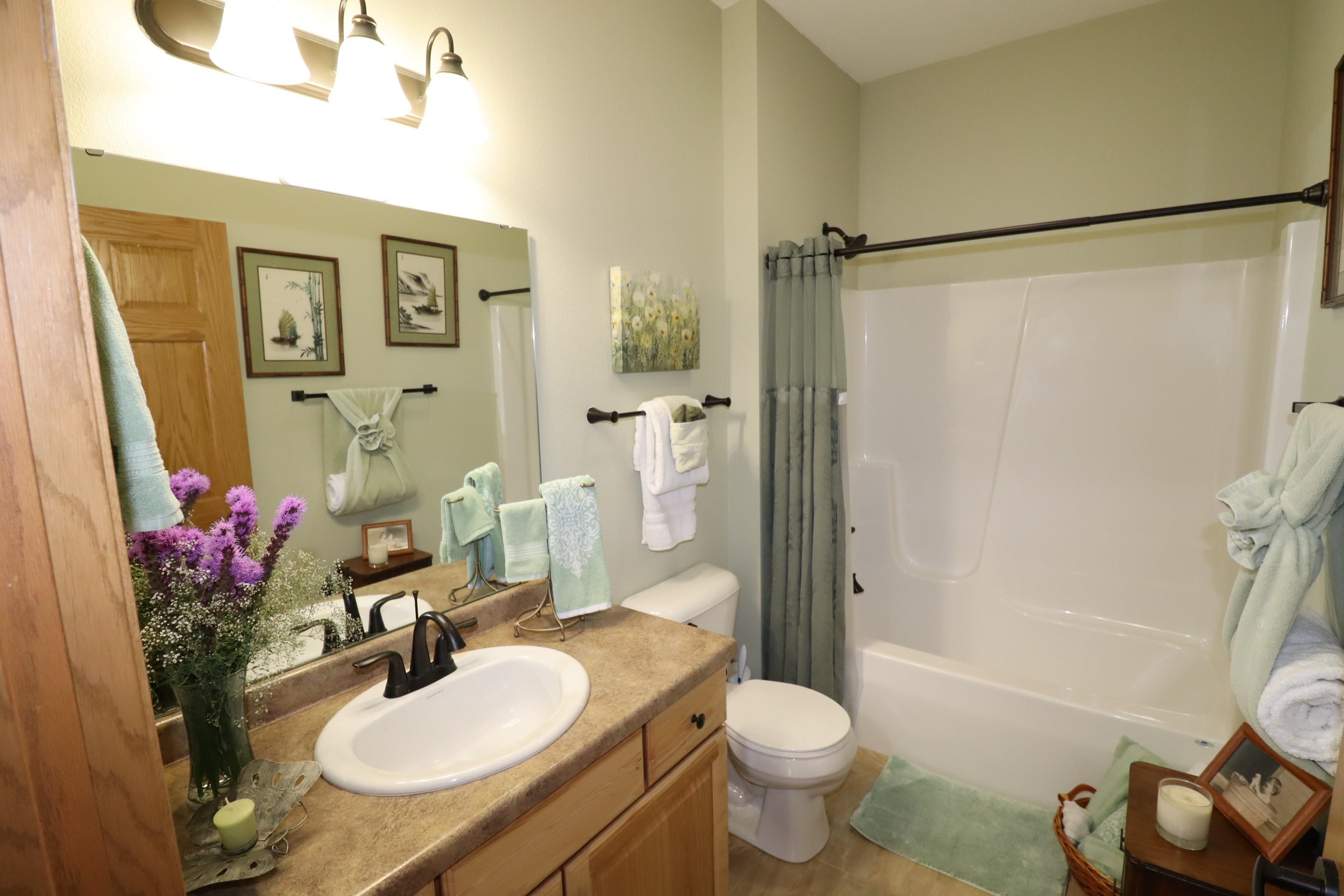 58715 Noid Road Mason, WI 54856 - Photo 48 of 89 Main Level Full Bath