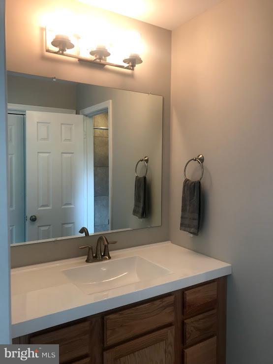 5198 Catlett Road Midland, VA 22728 - Photo 16 of 20 Bath (Master)