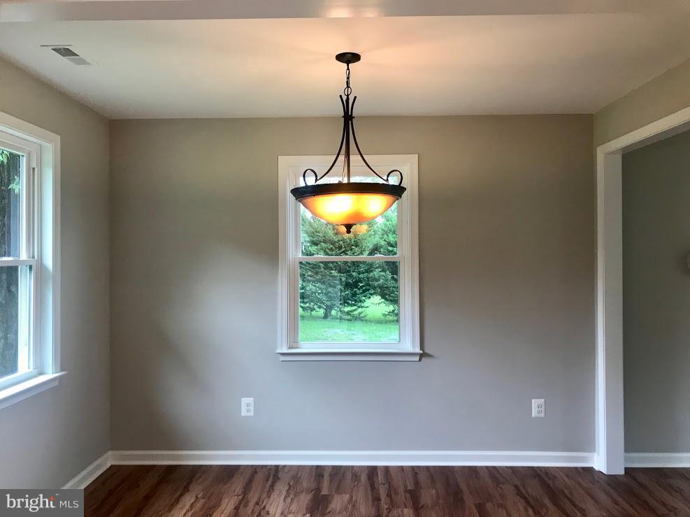 5198 Catlett Road Midland, VA 22728 - Photo 3 of 20 Dining Room