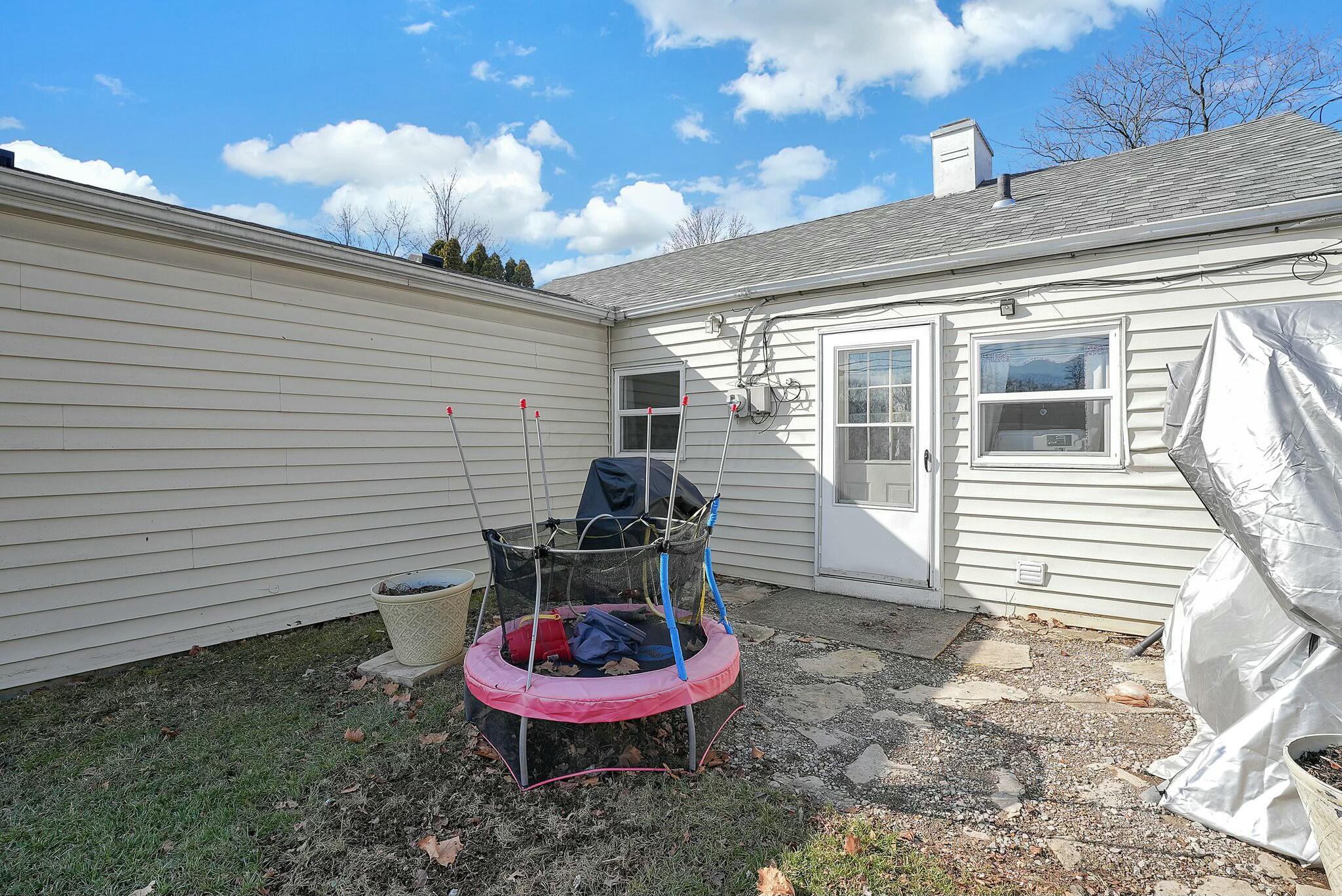378 South Hampton Road Columbus, OH 43213 - Photo 22 of 30 tempImageDVNA55