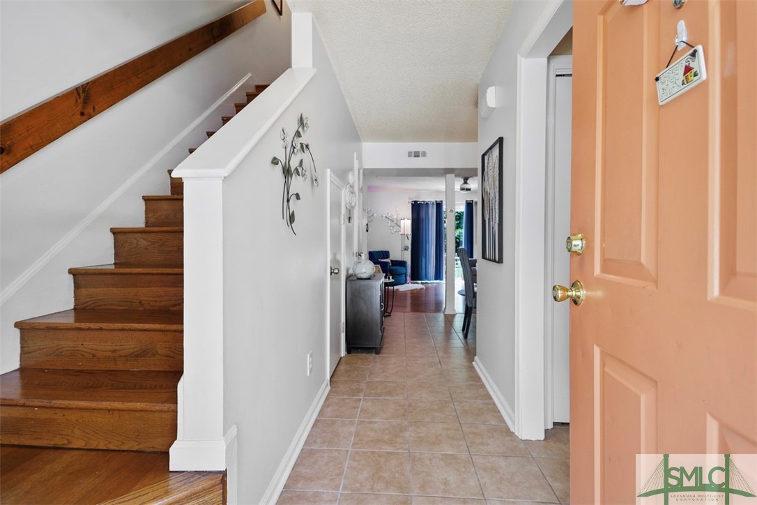 2401 Bonaventure Road, Unit 9 Savannah, GA 31404 - Photo 3 of 32