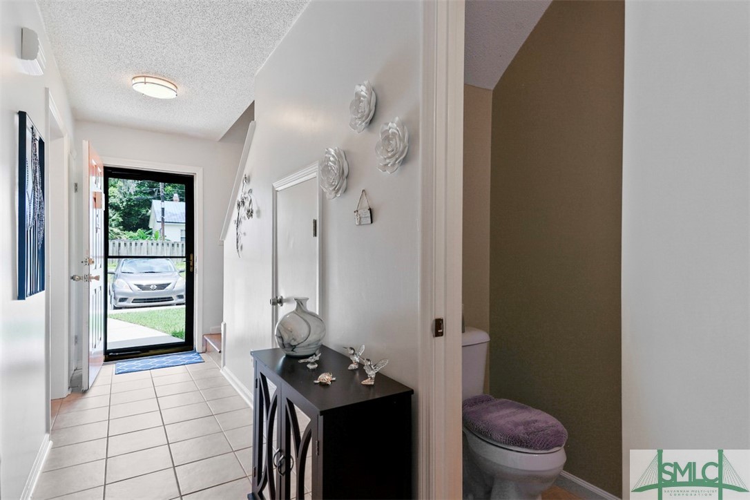 2401 Bonaventure Road, Unit 9 Savannah, GA 31404 - Photo 5 of 32