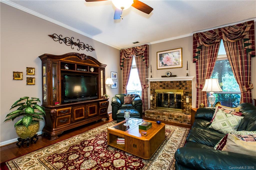 9600 Marshbrooke Road, Unit 12 Matthews, NC 28105 - Photo 4 of 23 Gallery Image 4