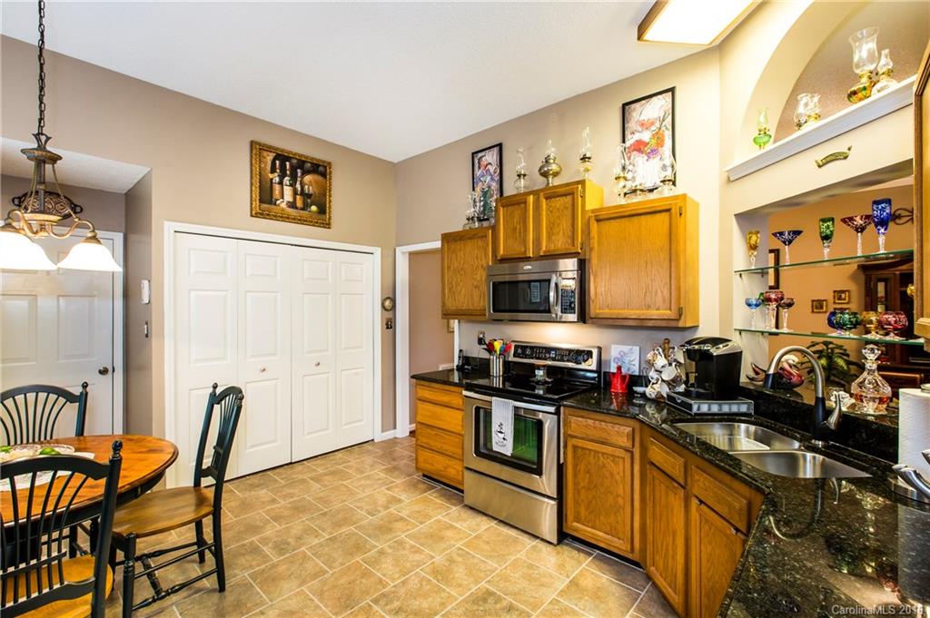 9600 Marshbrooke Road, Unit 12 Matthews, NC 28105 - Photo 7 of 23 Gallery Image 7