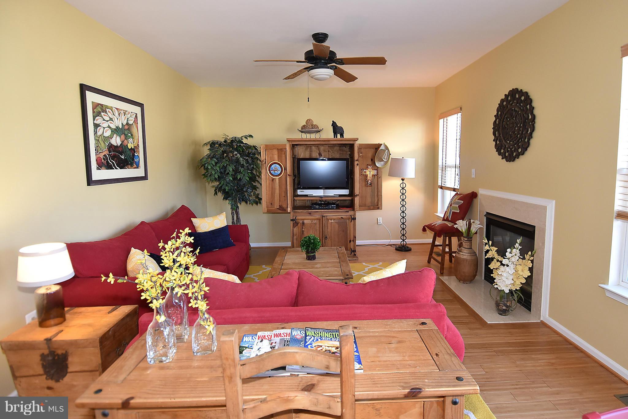 5515 Hobsons Choice Loop Manassas, VA 20112 - Photo 11 of 30 Family Room