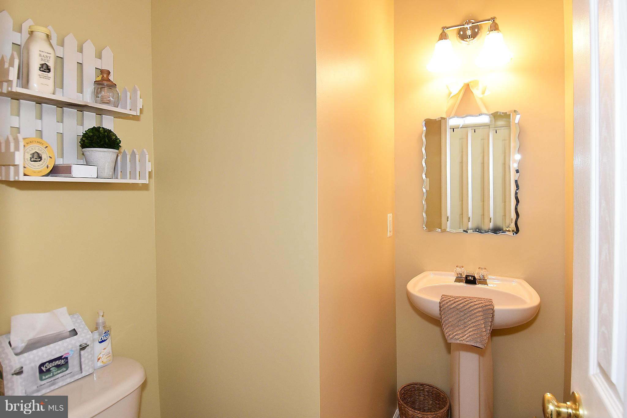 5515 Hobsons Choice Loop Manassas, VA 20112 - Photo 13 of 30 Half Bath