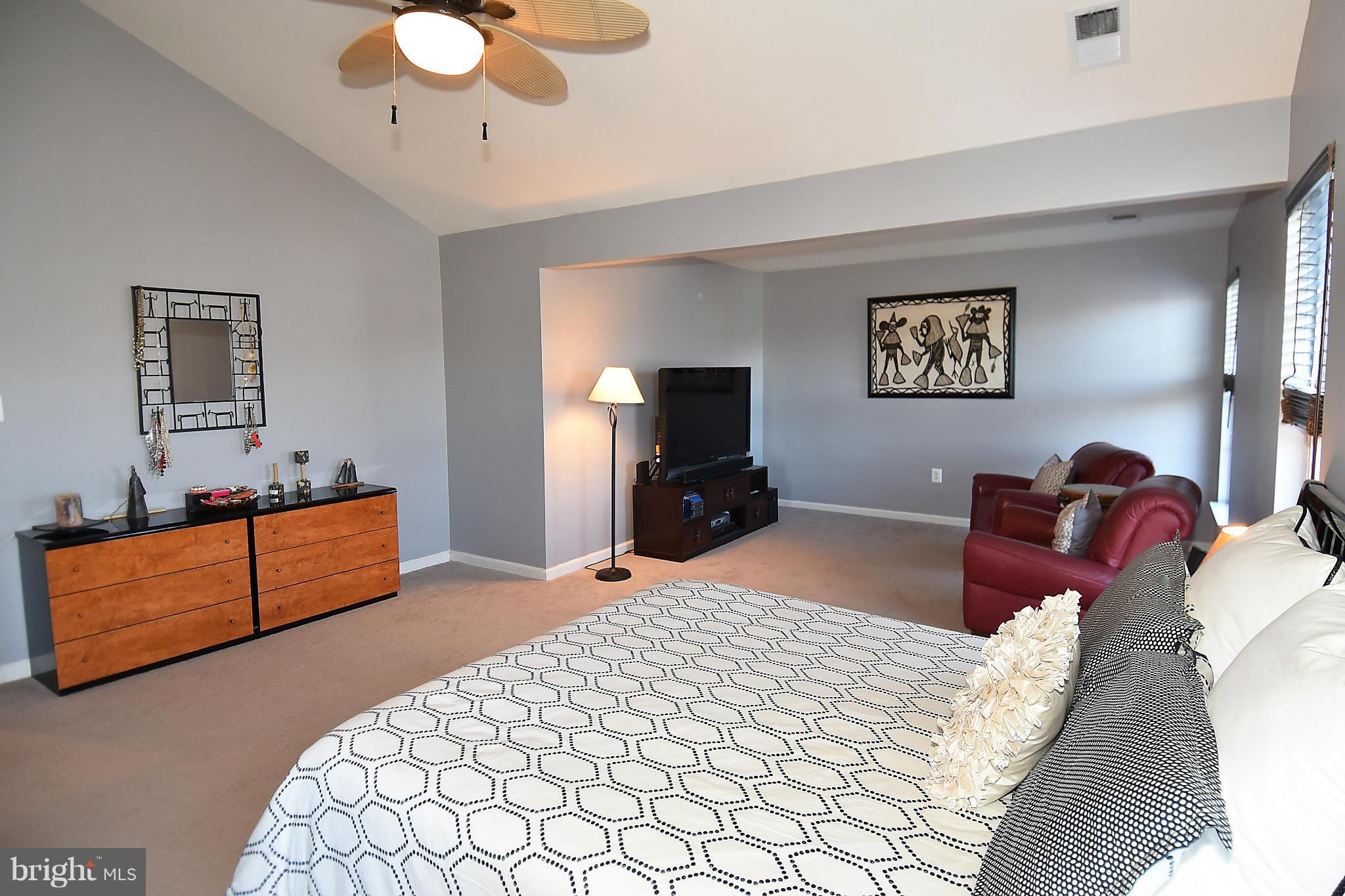5515 Hobsons Choice Loop Manassas, VA 20112 - Photo 16 of 30 Master Bedroom