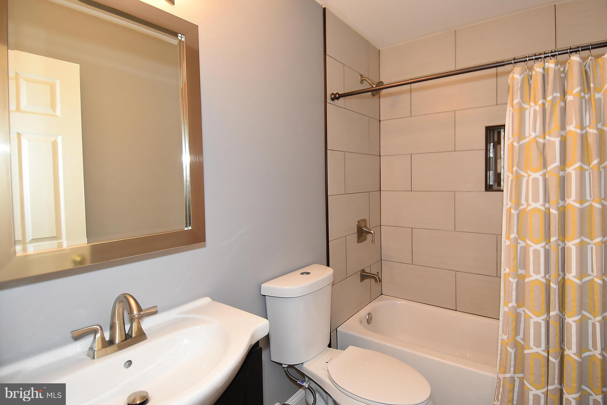 5515 Hobsons Choice Loop Manassas, VA 20112 - Photo 22 of 30 Bath