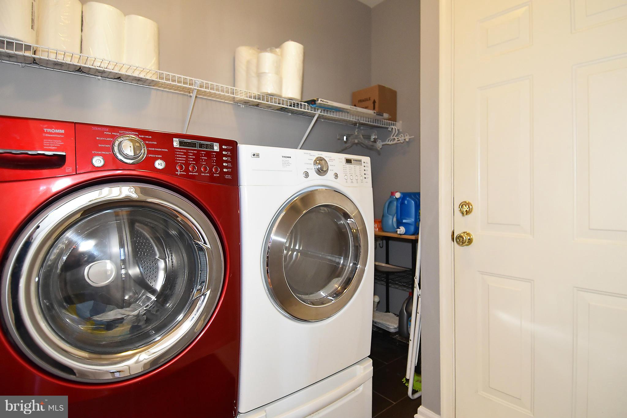 5515 Hobsons Choice Loop Manassas, VA 20112 - Photo 28 of 30 Laundry Room