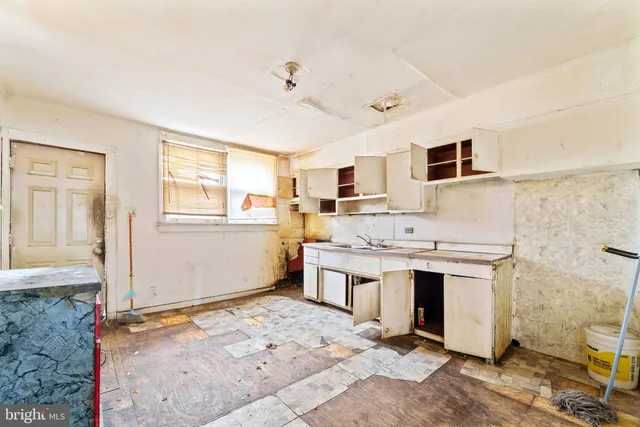 $89,900 | 2526 Bank Street, Camden, NJ 08105