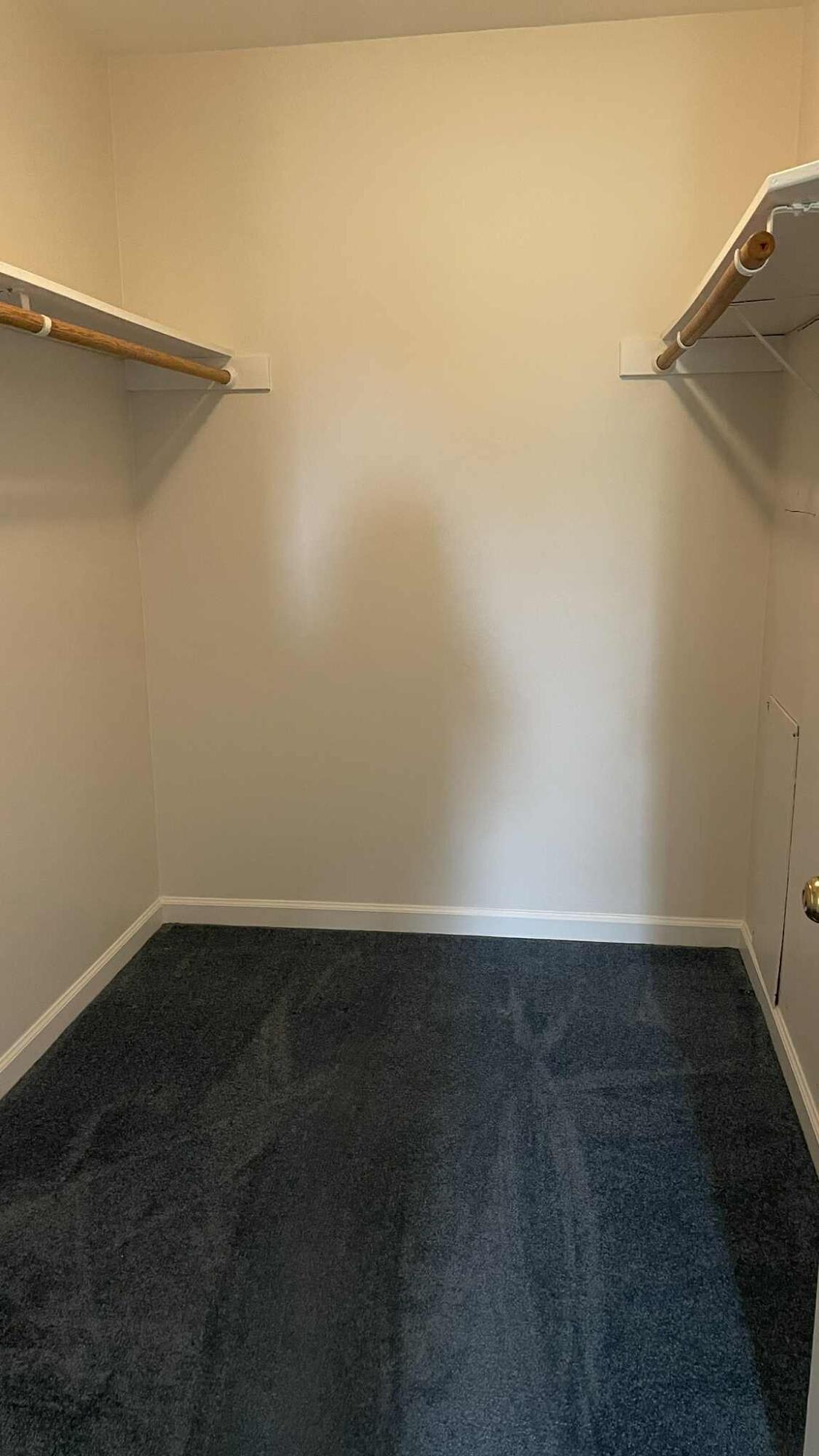 3531 Peters Creek Road, Unit 216 Roanoke, VA 24019 - Photo 6 of 12 e15af017-3003-48f5-8605-b4253d109cc6