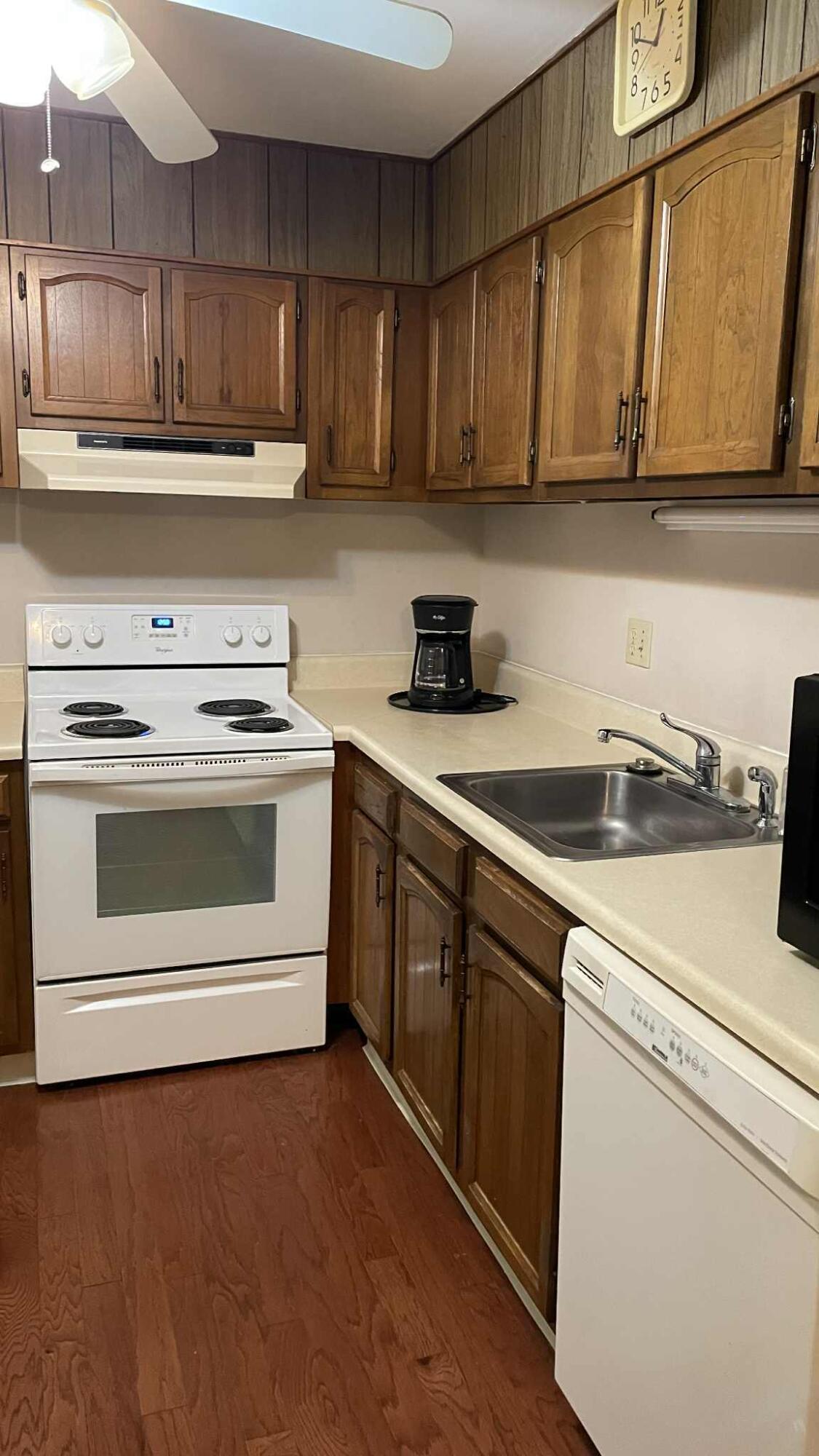 3531 Peters Creek Road, Unit 216 Roanoke, VA 24019 - Photo 10 of 12 Kit