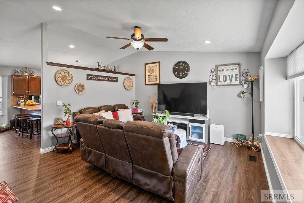 4938 Freedom Avenue Chubbuck, ID 83202 - Photo 10 of 45