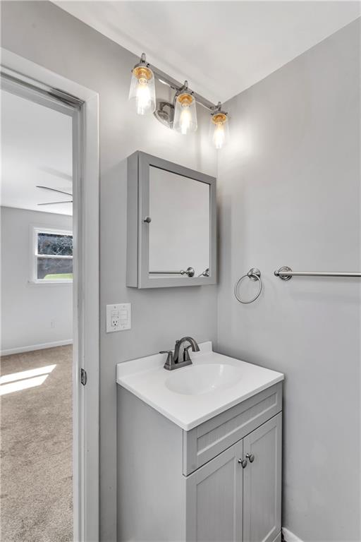 1060 Pittsburgh Road Valencia, PA 16059 - Photo 21 of 46 Upper Lev - Primary Full Bath 1