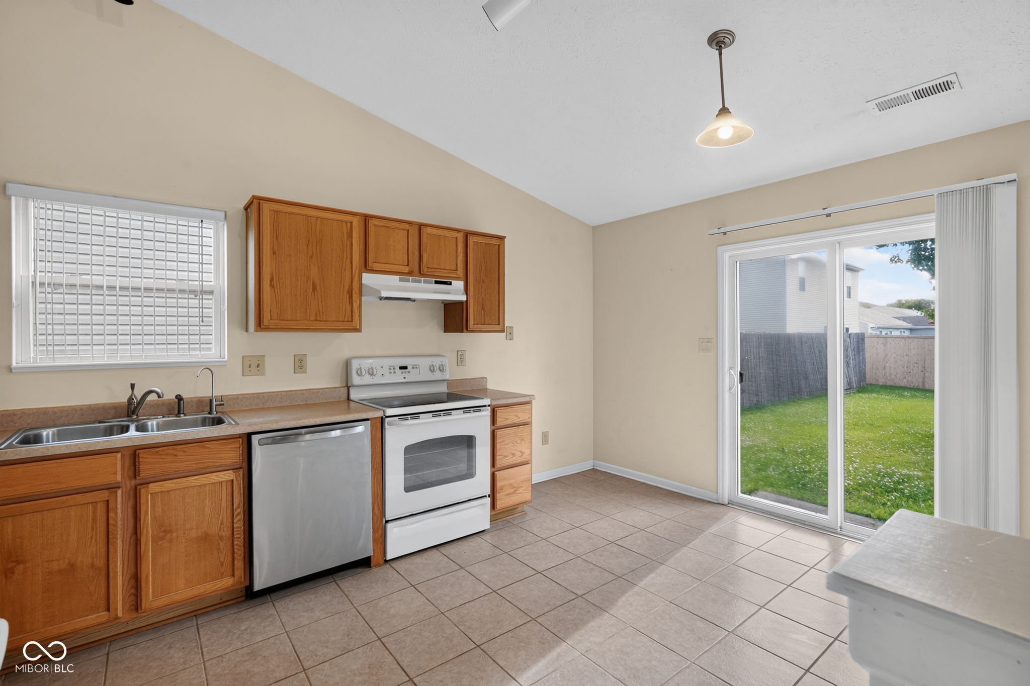 6018 Rocky Road Anderson, IN 46013 - Photo 8 of 25