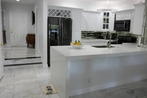 $4,000 | 21120 Jib Court, Unit K12, Aventura, FL 33180