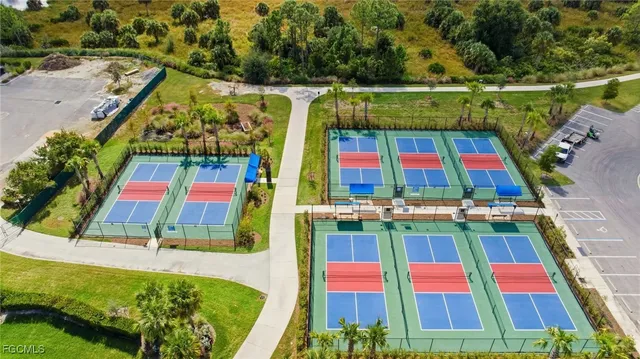 a view of a tennis court