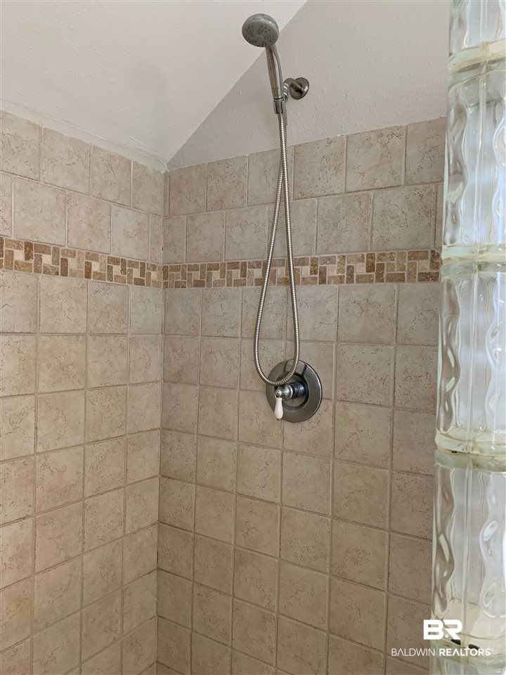 13402 County Road 91 Elberta, AL 36530 - Photo 28 of 32 Master Bath