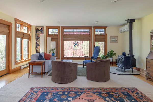 $698,000 | 1003 School Street, Dunbarton, NH 03046