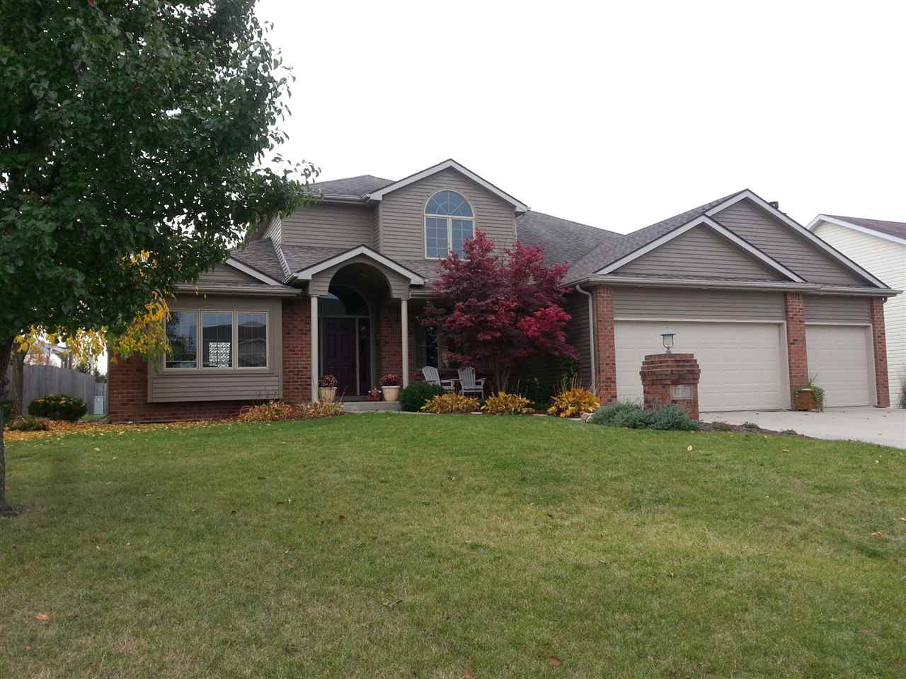 1719 Oakville Road Fort Wayne, IN 46818 - Photo 1 of 30 Gallery Image 1