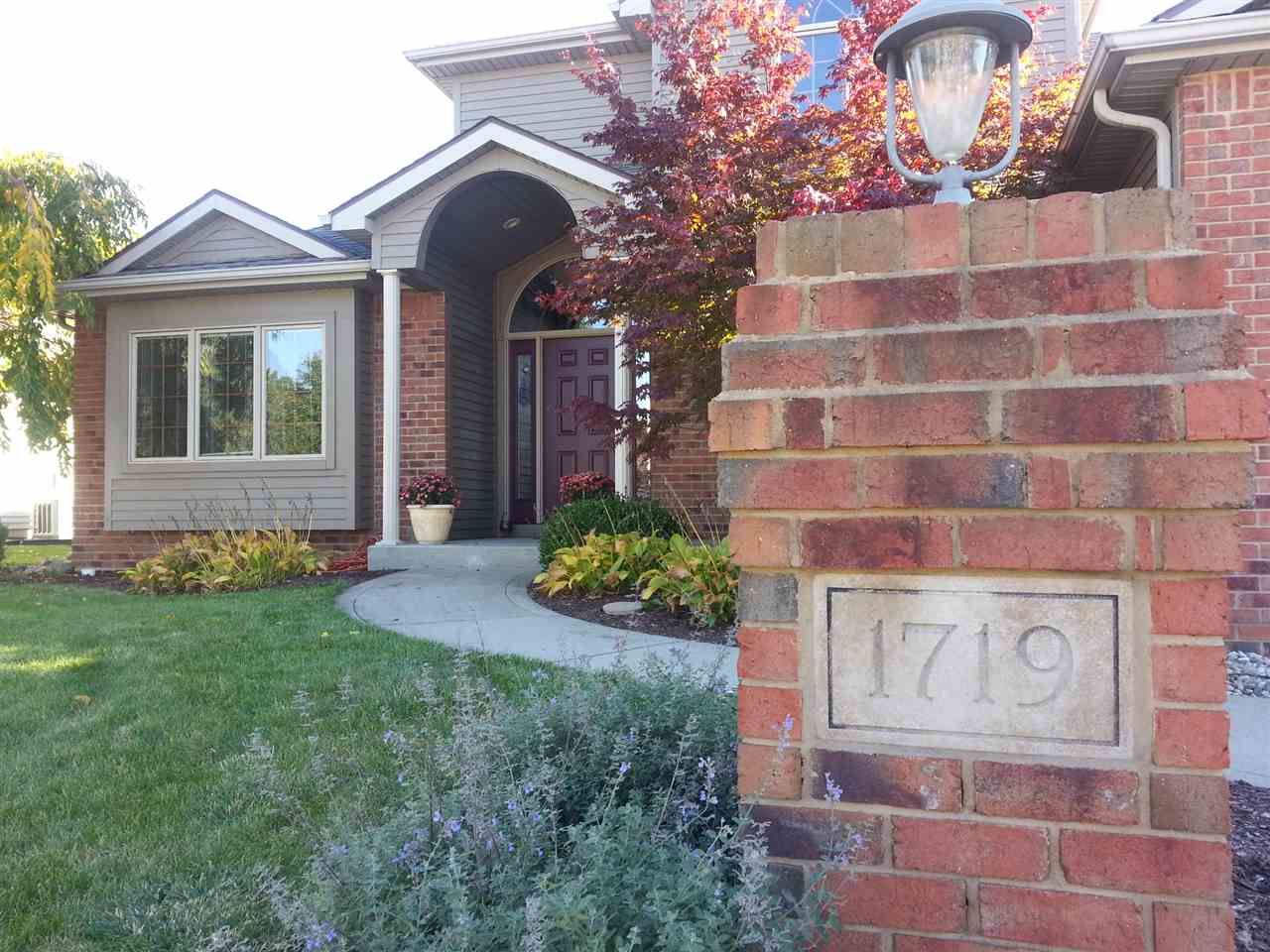 1719 Oakville Road Fort Wayne, IN 46818 - Photo 2 of 30 Gallery Image 2