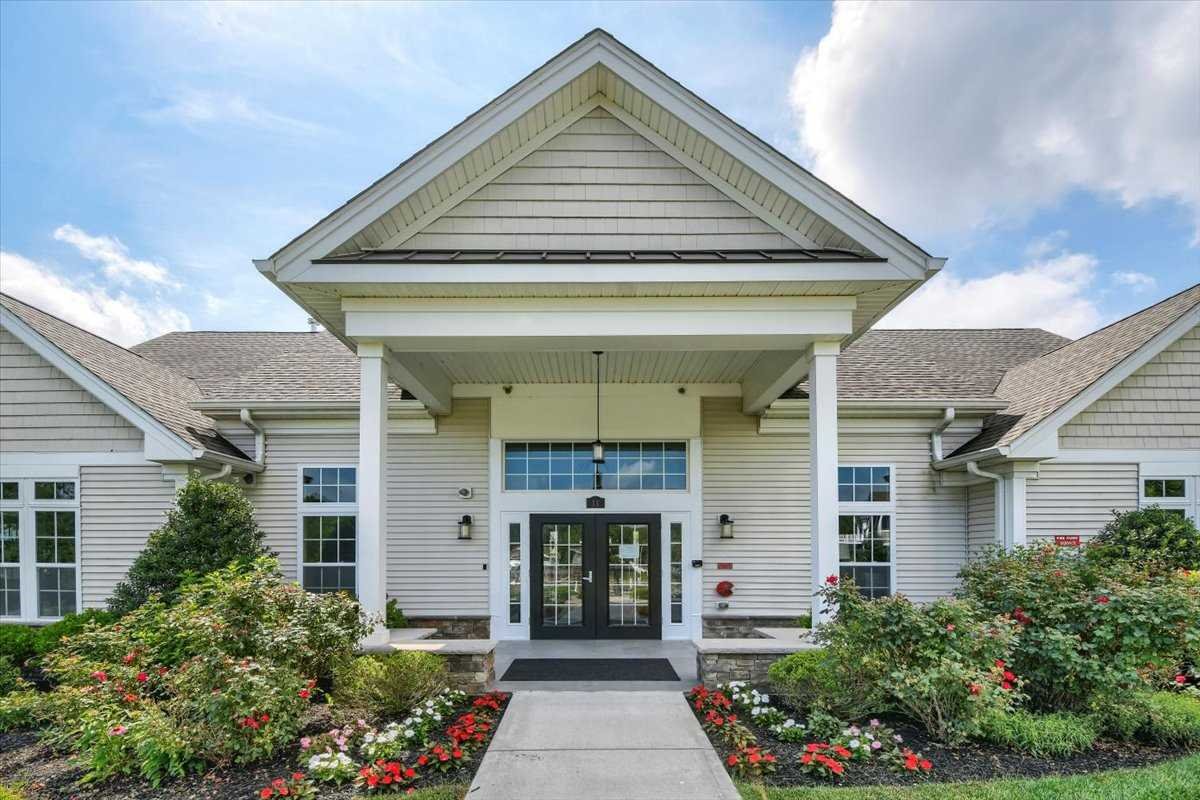 35 Farmington Road Wappinger, NY 12590 - Photo 21 of 28 front view of a house with a small yard