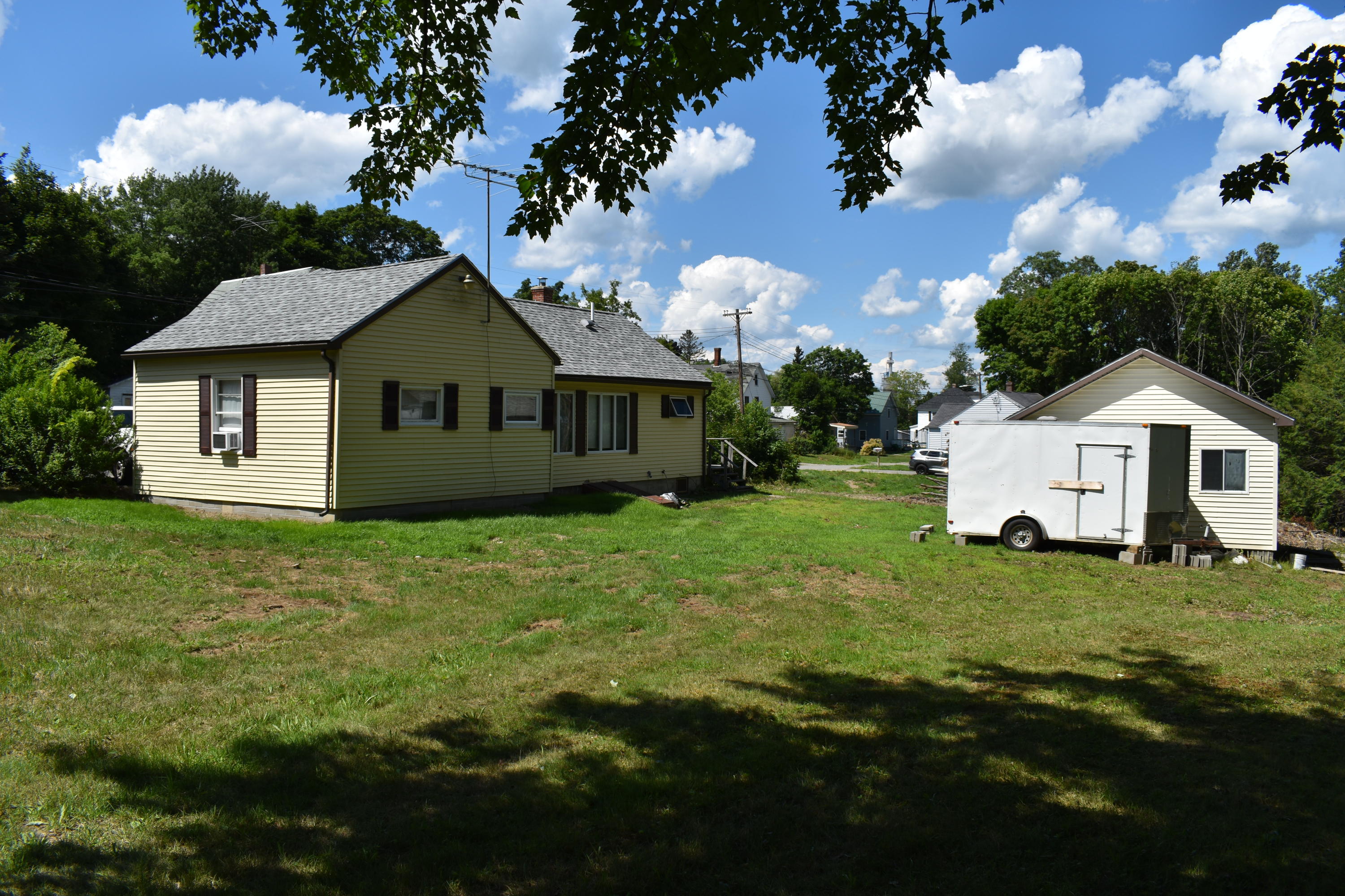 18 Perry Street Lincoln, ME 04457 - Photo 6 of 14 DSC_0136