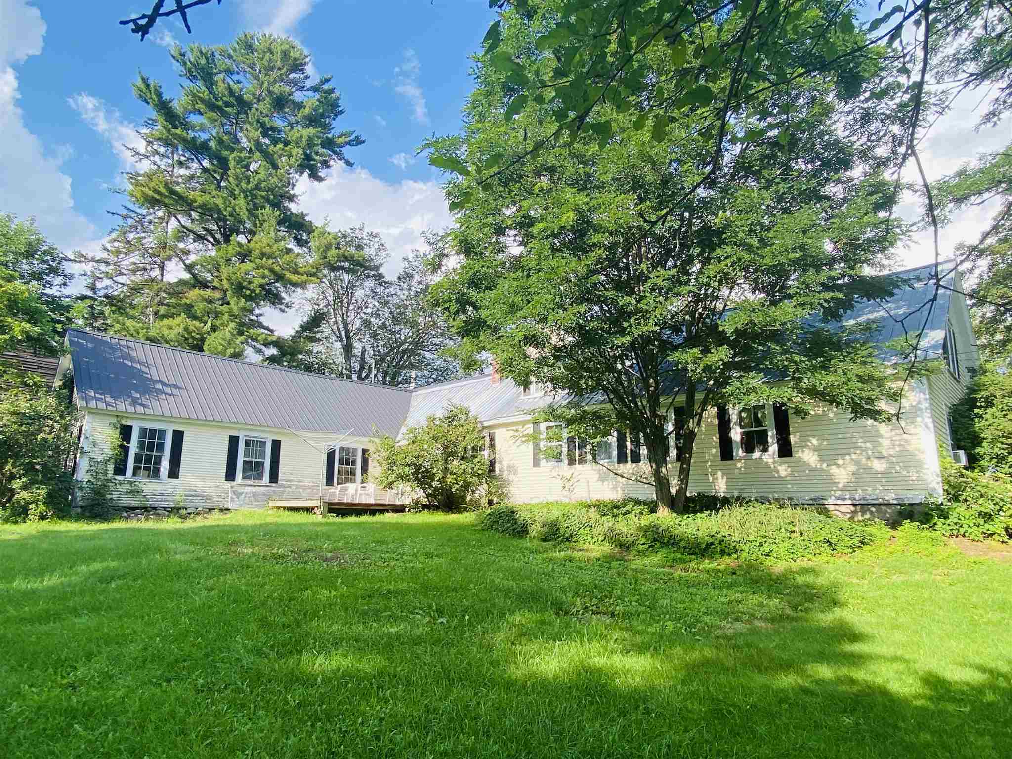 15 Park Avenue Lunenburg, VT 05906 - Photo 4 of 19