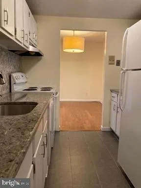 $1,550 | 27411 Valley Run Drive, Unit 411, Wilmington, DE 19810