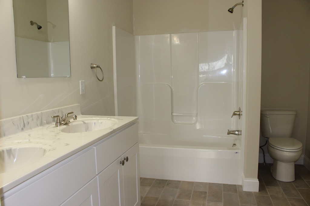 286 Maple Street, Unit 2 Middleton, MA 01949 - Photo 12 of 25 Gallery Image 12