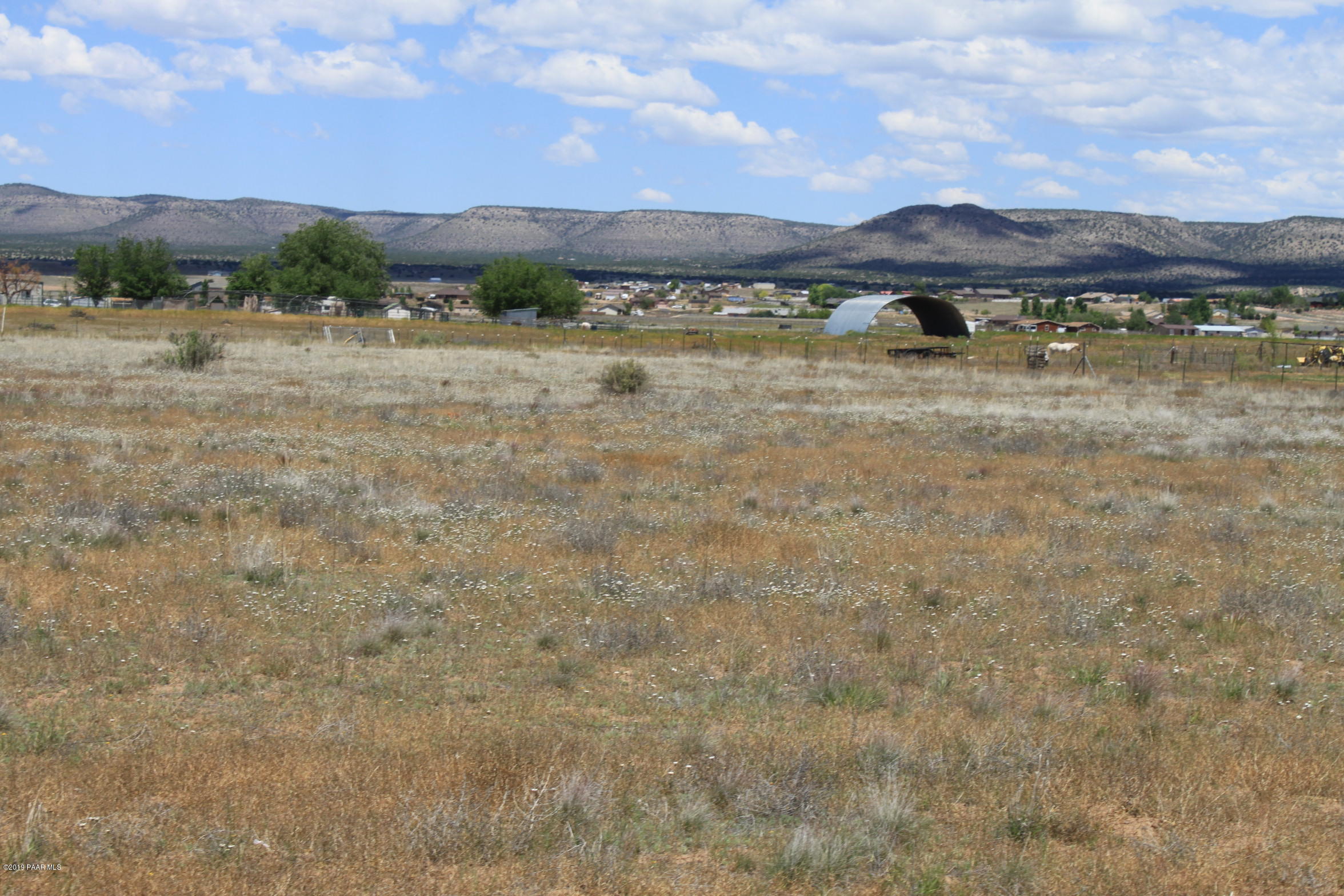 25055 North Big Springs Ranch Road Paulden, AZ 86334 - Photo 2 of 20 IMG_4339