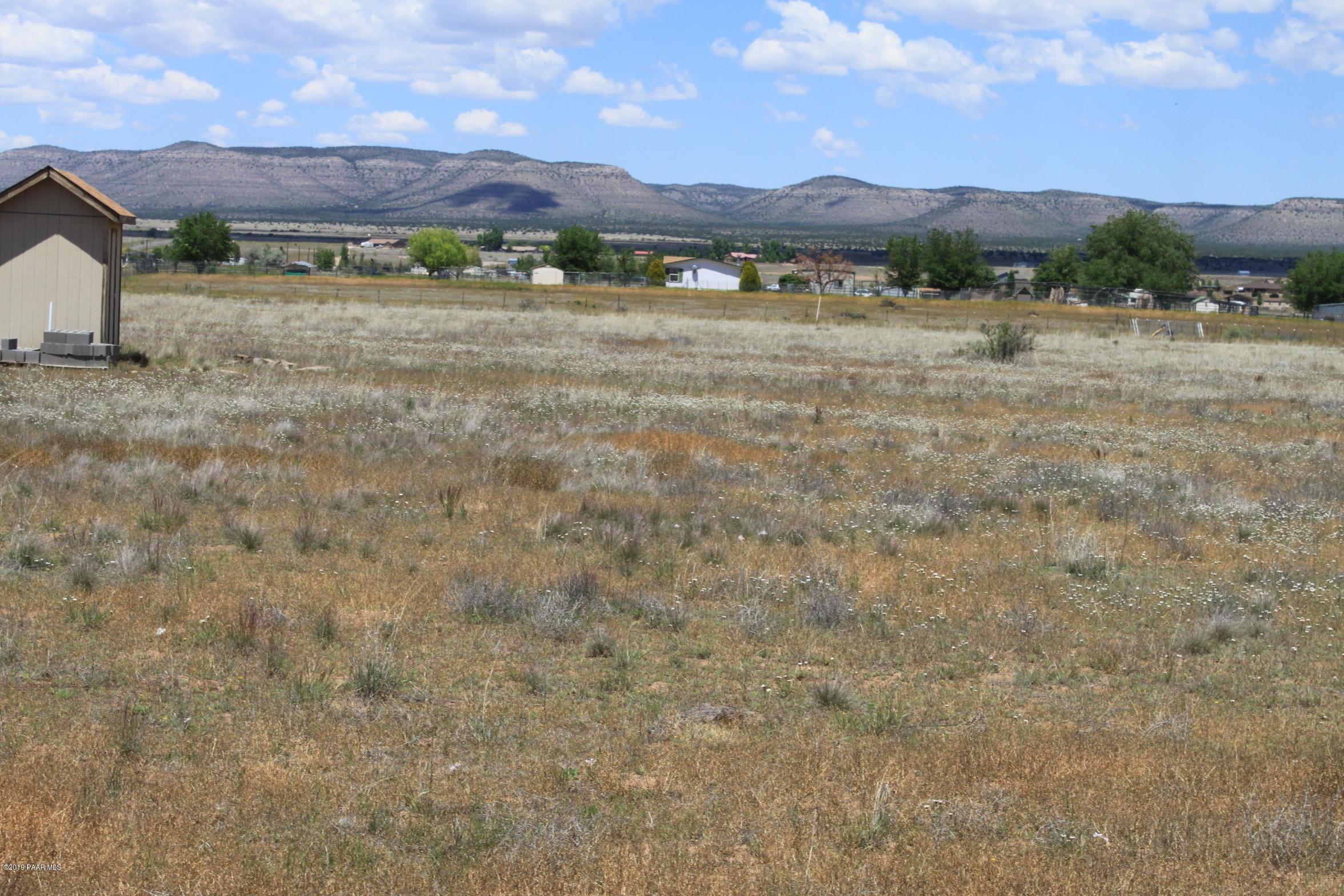 25055 North Big Springs Ranch Road Paulden, AZ 86334 - Photo 3 of 20 IMG_4340