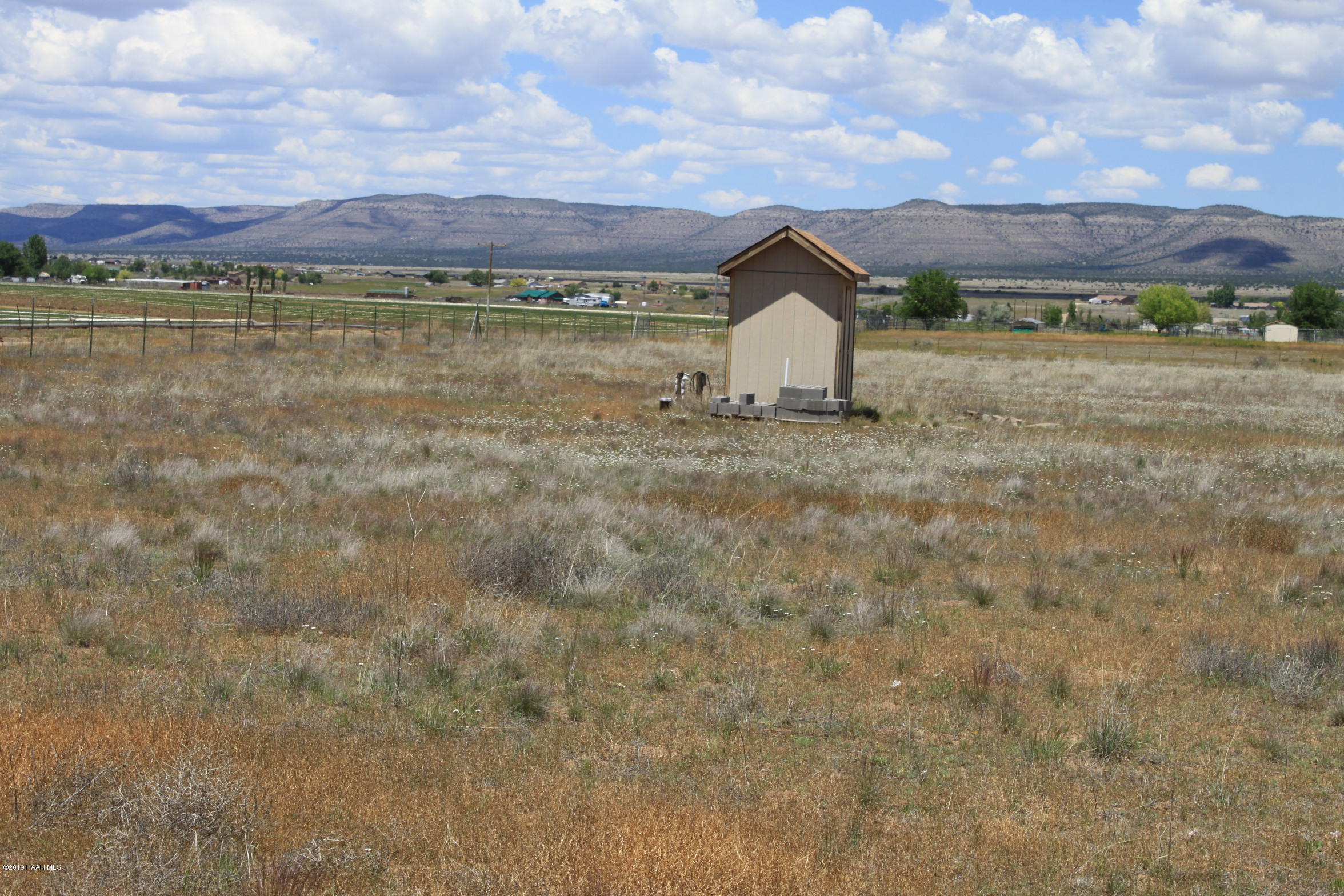 25055 North Big Springs Ranch Road Paulden, AZ 86334 - Photo 4 of 20 IMG_4341