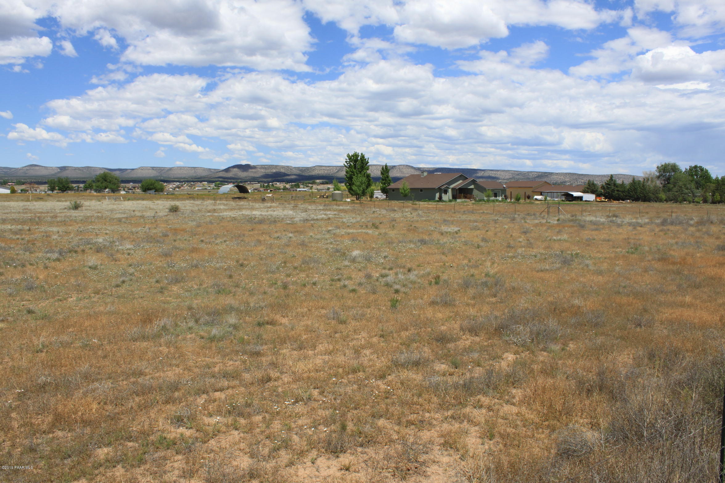25055 North Big Springs Ranch Road Paulden, AZ 86334 - Photo 5 of 20 IMG_4344