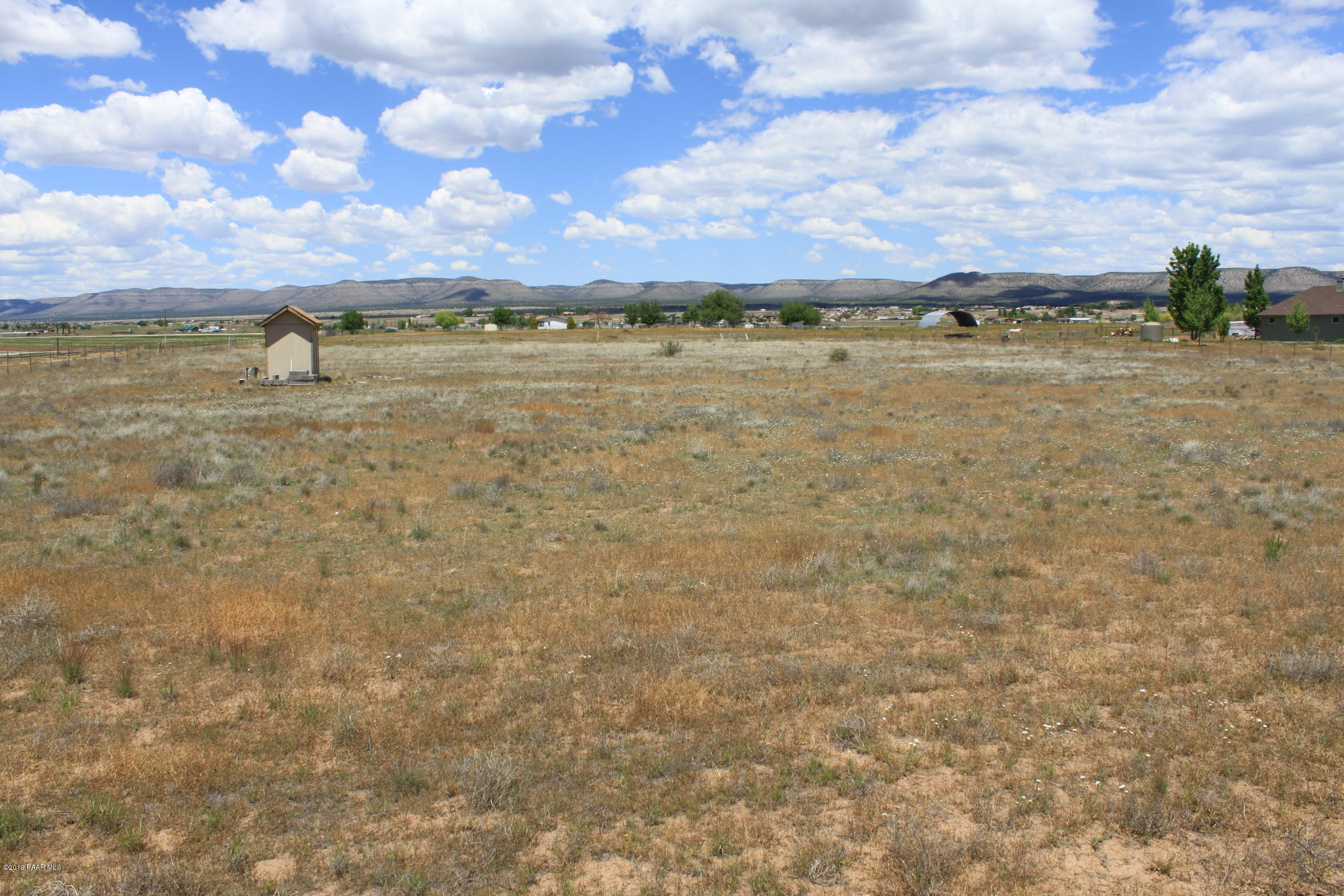25055 North Big Springs Ranch Road Paulden, AZ 86334 - Photo 7 of 20 IMG_4346