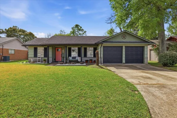 $169,900 | 1833 West Decker Avenue, Orange, TX 77632