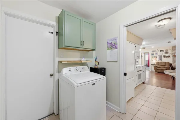 $169,900 | 1833 West Decker Avenue, Orange, TX 77632