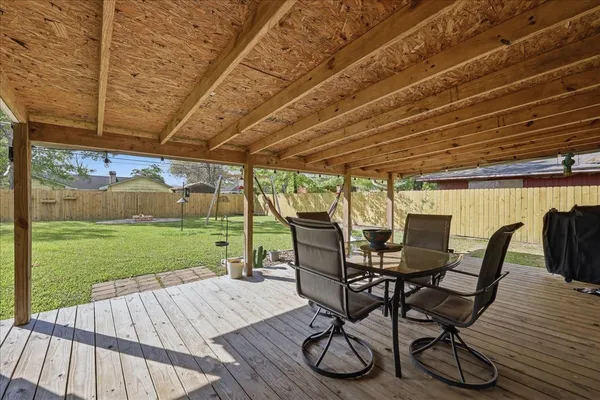 $169,900 | 1833 West Decker Avenue, Orange, TX 77632