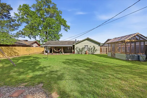 $169,900 | 1833 West Decker Avenue, Orange, TX 77632