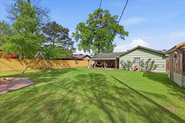 $169,900 | 1833 West Decker Avenue, Orange, TX 77632