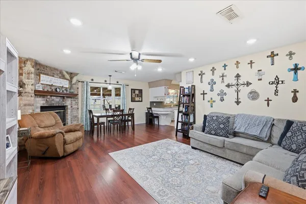 $169,900 | 1833 West Decker Avenue, Orange, TX 77632