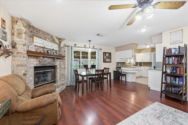 $169,900 | 1833 West Decker Avenue, Orange, TX 77632